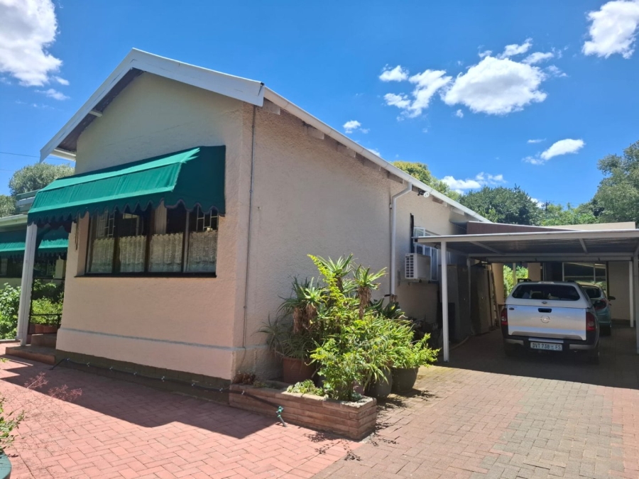 5 Bedroom Property for Sale in Westdene Free State